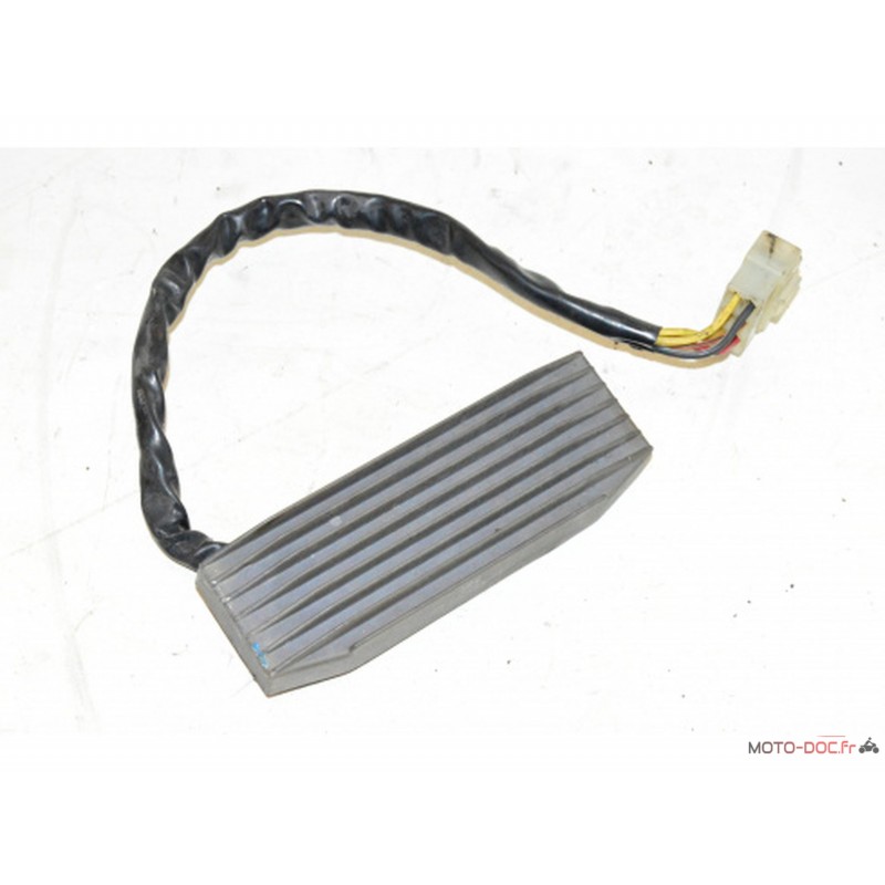 Régulateur de tension SUZUKI 650 DR