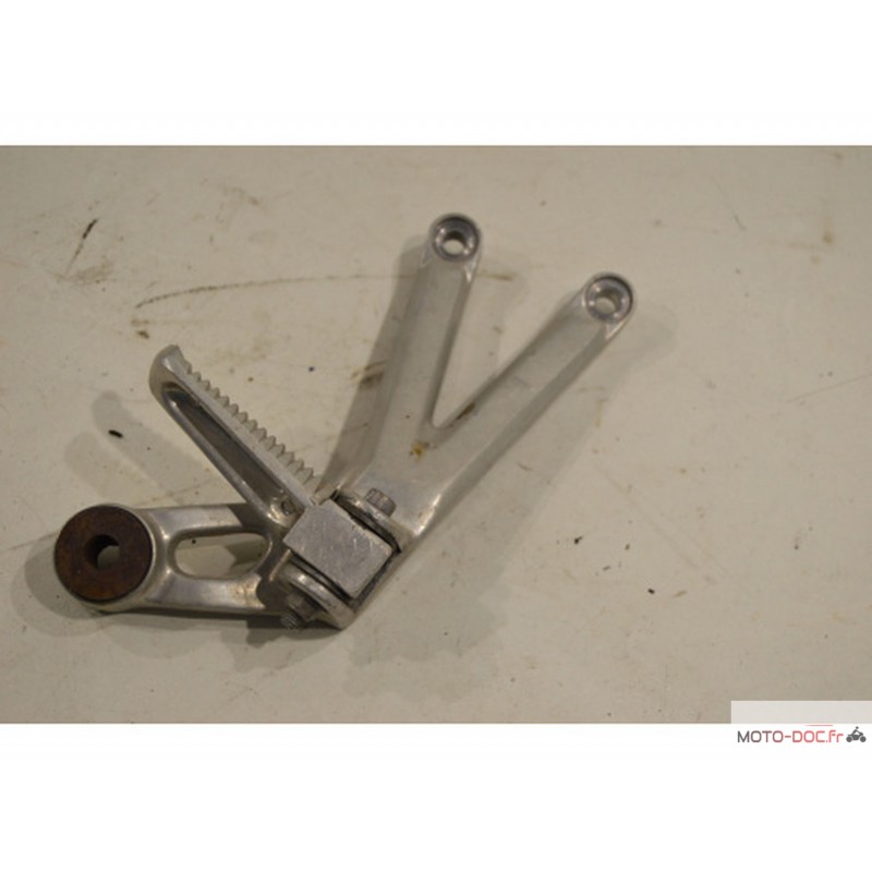 Platine repose-pied passager droit YAMAHA 600 R6