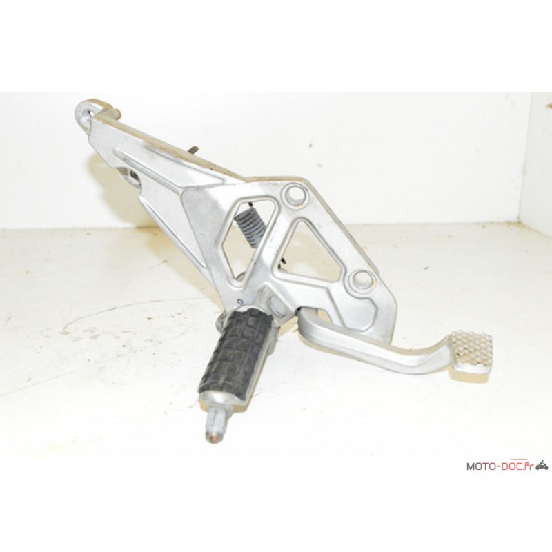 Platine repose-pied pilote droit KAWASAKI 1000 TOMCAT