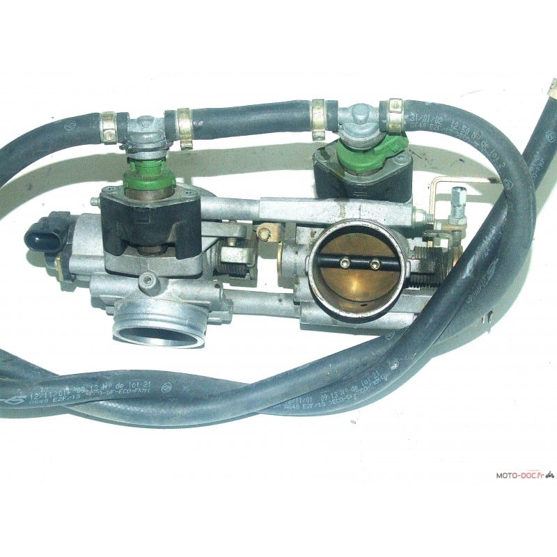 Rampe d’injection DUCATI 944 ST2